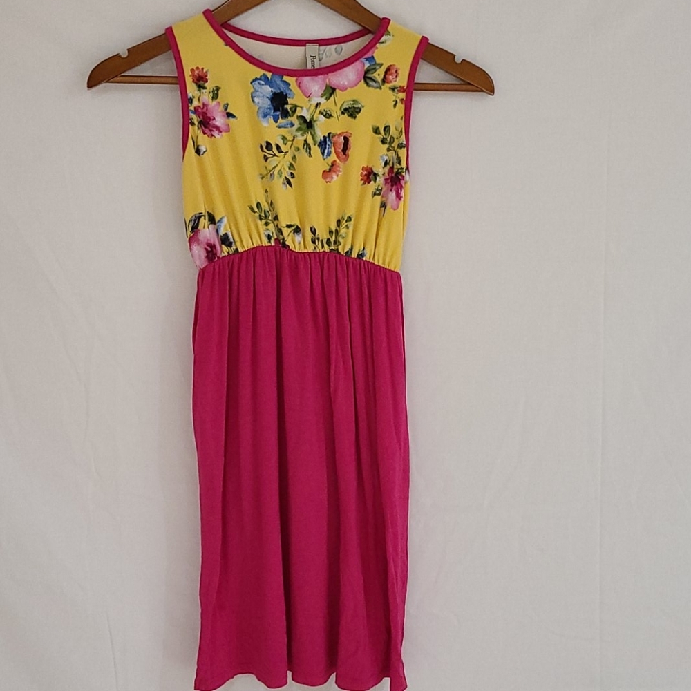 Girls dress